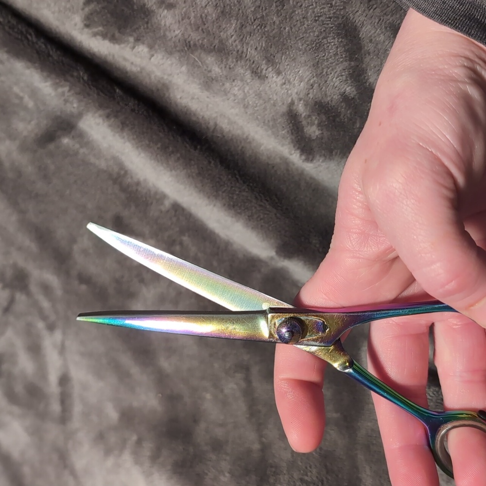 Michael Tisserland rainbow curved dog grooming shears 7.5" - Picture 2 of 4